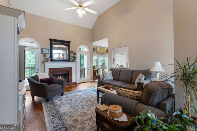 32 Shagbark Drive SW, Cartersville, GA 30120