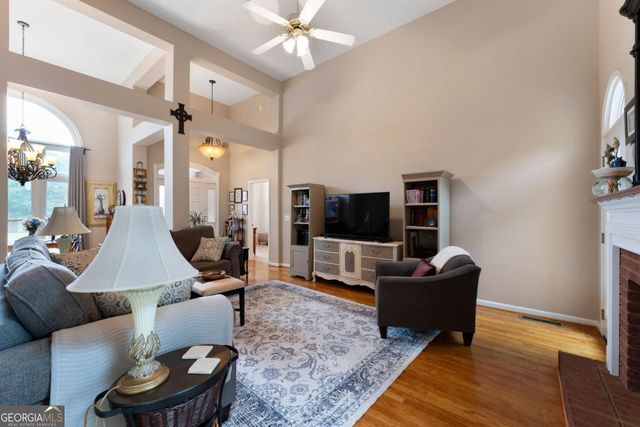 32 Shagbark Drive SW, Cartersville, GA 30120