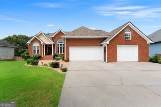 32 Shagbark Drive SW, Cartersville, GA 30120