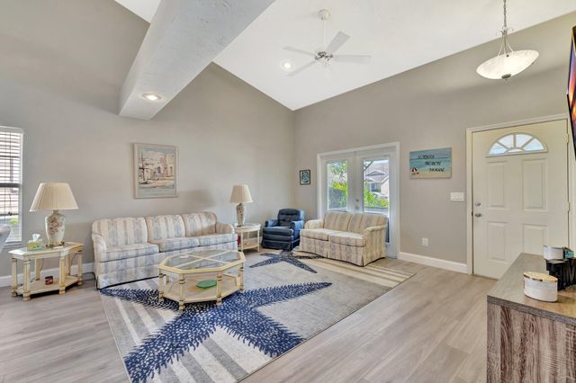 4059 Gator Trace Road, Fort Pierce, FL 34982