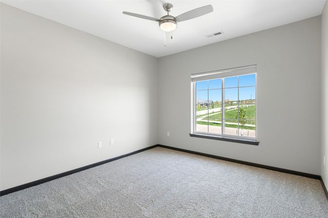 2877 Spring Rose Circle 301, Coralville, IA 52241