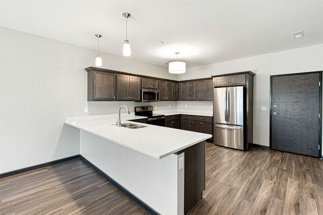 2877 Spring Rose Circle 301, Coralville, IA 52241