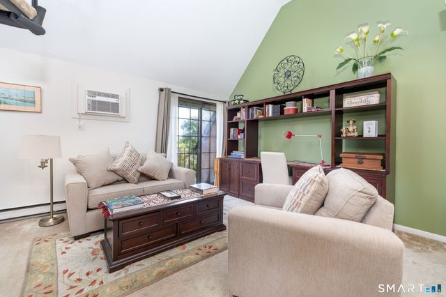 181 Loomis Drive 138, West Hartford, CT 06107