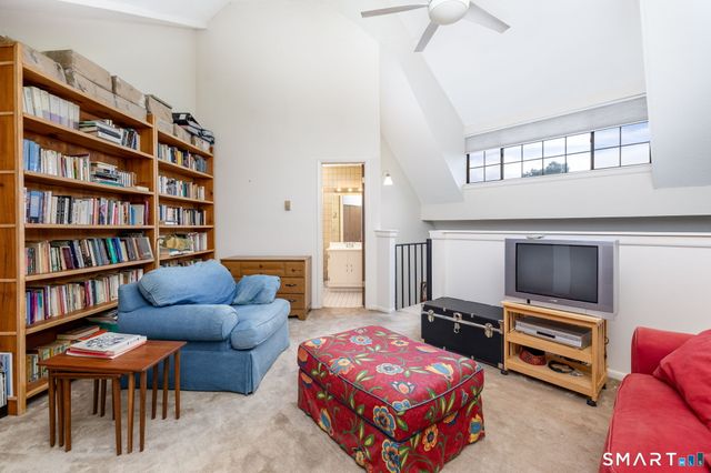 181 Loomis Drive 138, West Hartford, CT 06107