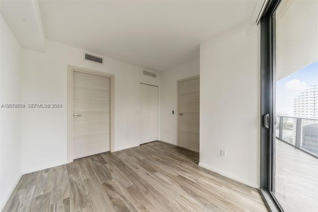 801 S Miami Ave 2302, Miami, FL 33130