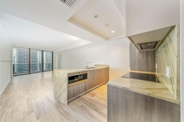 801 S Miami Ave 2302, Miami, FL 33130