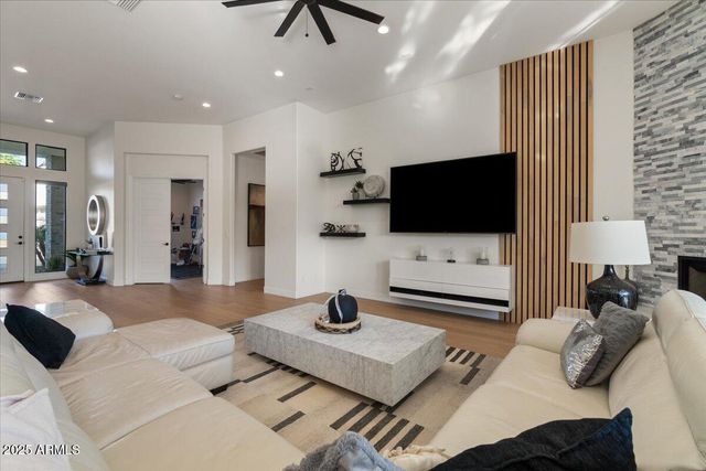 1161 E Birchwood Place, Chandler, AZ 85249