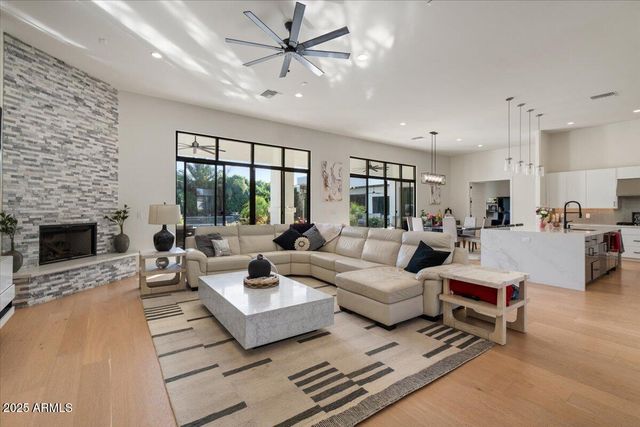 1161 E Birchwood Place, Chandler, AZ 85249