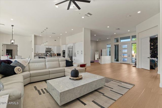 1161 E Birchwood Place, Chandler, AZ 85249