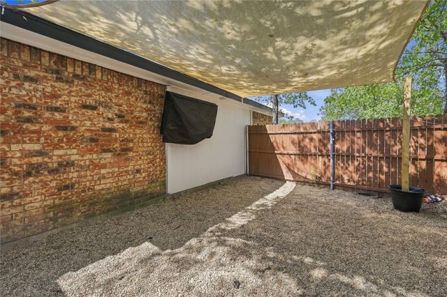 900 N Grand Avenue, Waxahachie, TX 75165