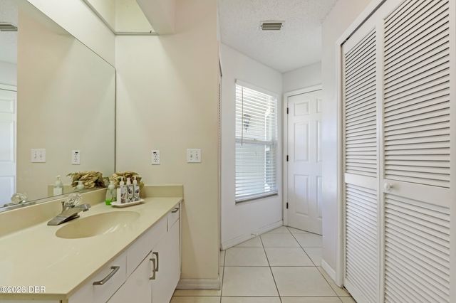 961 S Lakewood Ter Apt C, Port Orange, FL 32127