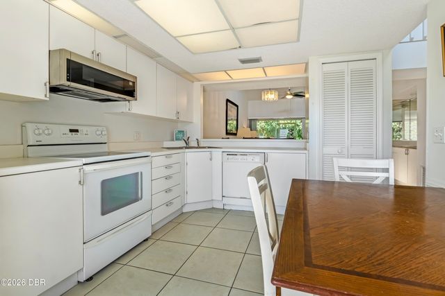 961 S Lakewood Ter Apt C, Port Orange, FL 32127