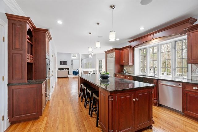 58 Buttrick Ln, Carlisle, MA 01741