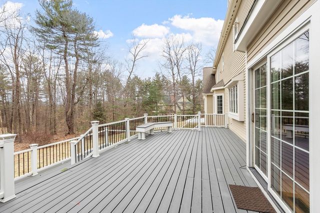 58 Buttrick Ln, Carlisle, MA 01741