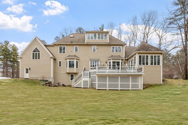 58 Buttrick Ln, Carlisle, MA 01741