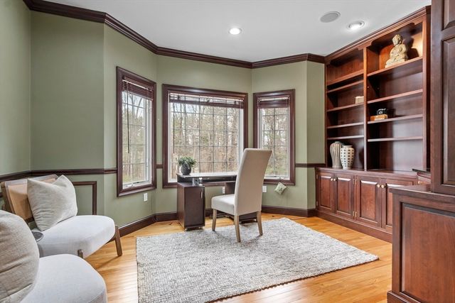 58 Buttrick Ln, Carlisle, MA 01741