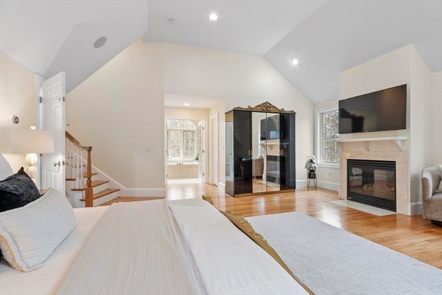 58 Buttrick Ln, Carlisle, MA 01741