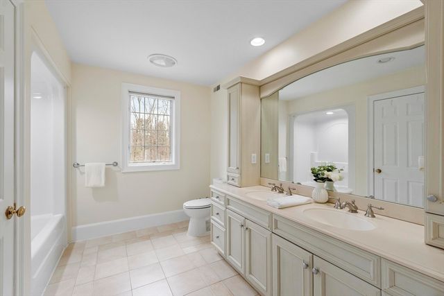 58 Buttrick Ln, Carlisle, MA 01741