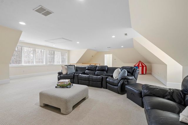 58 Buttrick Ln, Carlisle, MA 01741