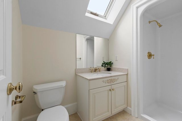 58 Buttrick Ln, Carlisle, MA 01741