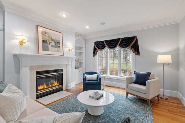 58 Buttrick Ln, Carlisle, MA 01741