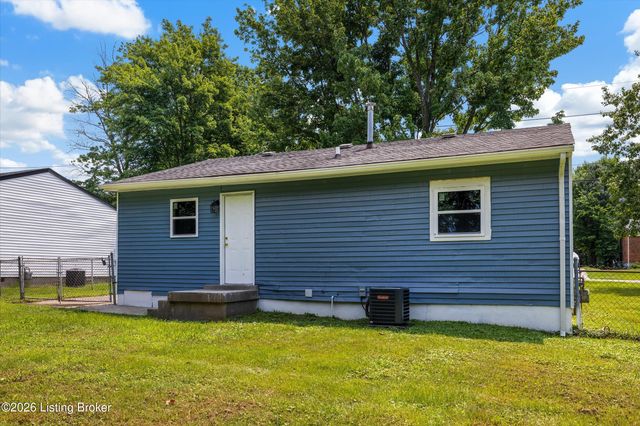 12308 Somerset Dr, Louisville, KY 40229