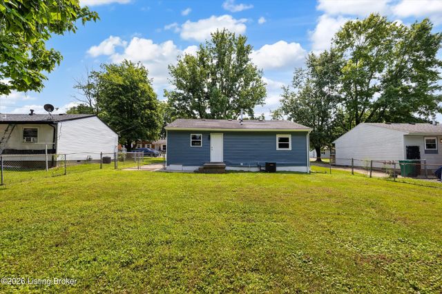 12308 Somerset Dr, Louisville, KY 40229