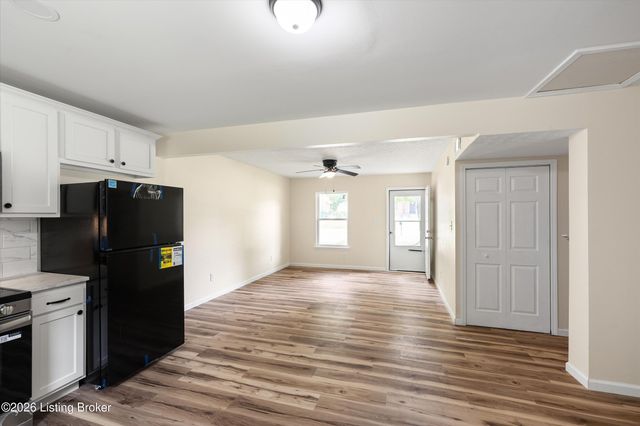 12308 Somerset Dr, Louisville, KY 40229