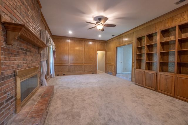 2505 Copper Creek Lane, Carrollton, TX 75006