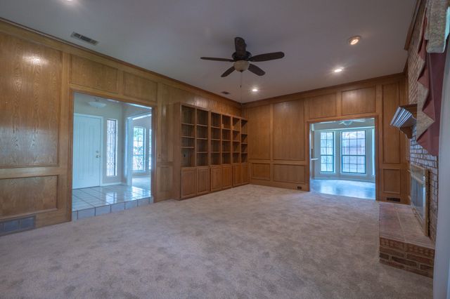 2505 Copper Creek Lane, Carrollton, TX 75006