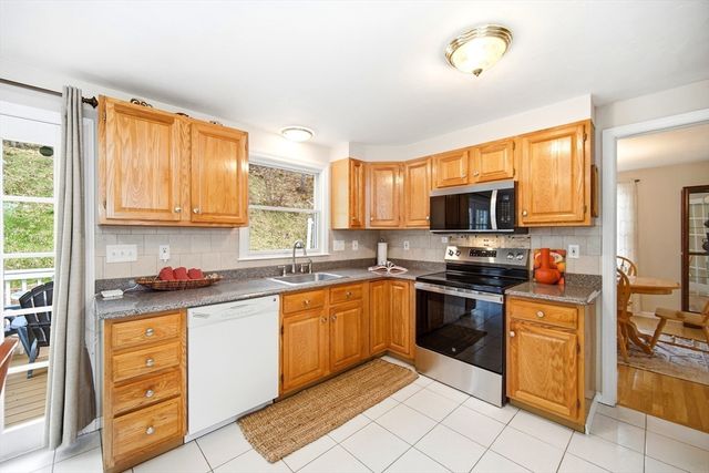 74 Bracken Drive, Marlborough, MA 01752