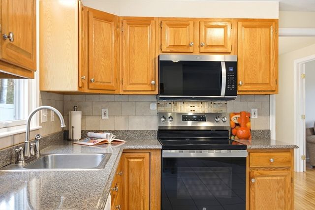 74 Bracken Drive, Marlborough, MA 01752