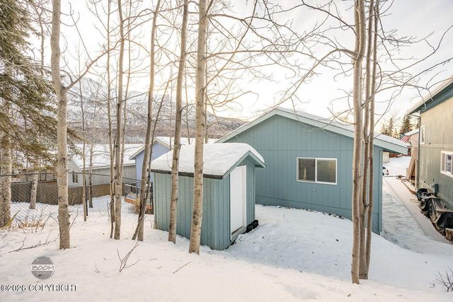 8935 Birch Park Circle, Eagle River, AK 99577