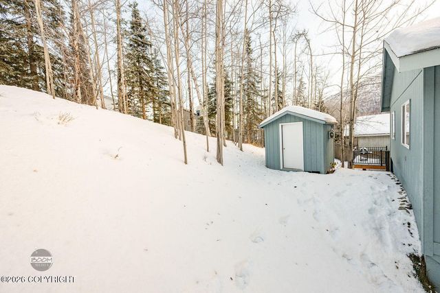 8935 Birch Park Circle, Eagle River, AK 99577