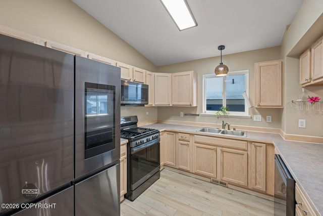 8935 Birch Park Circle, Eagle River, AK 99577