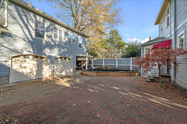 1630 CARR AVE, Memphis, TN 38104