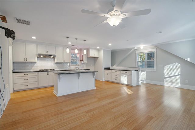 1630 CARR AVE, Memphis, TN 38104