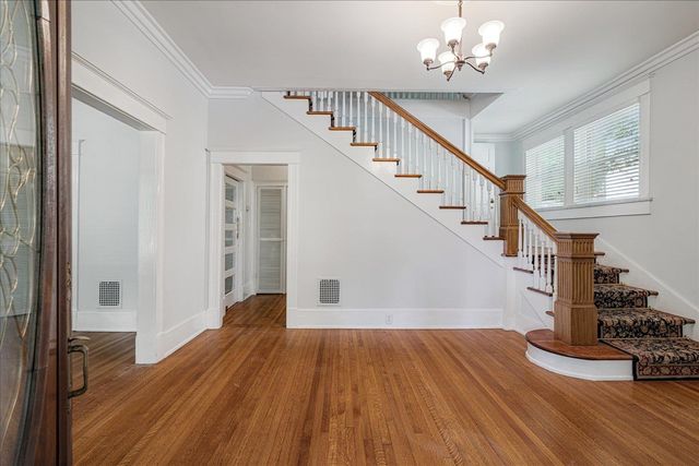 1630 CARR AVE, Memphis, TN 38104