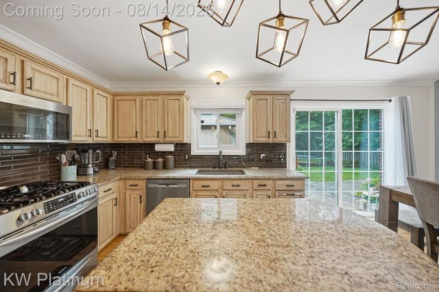 18051 Cedar Island Boulevard, Brownstown Charter Township, MI 48174