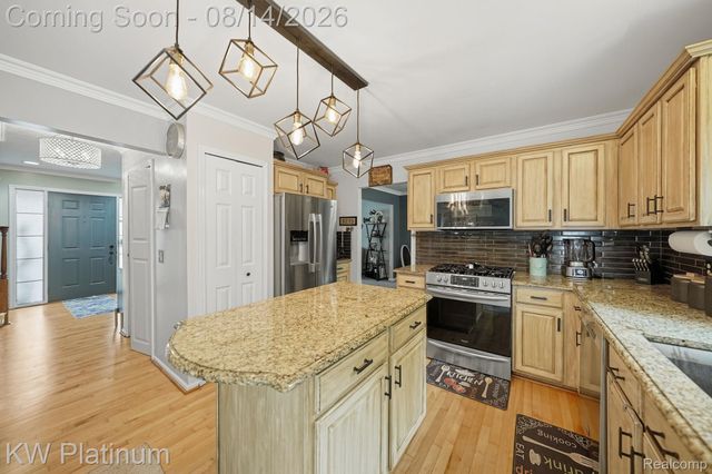 18051 Cedar Island Boulevard, Brownstown Charter Township, MI 48174
