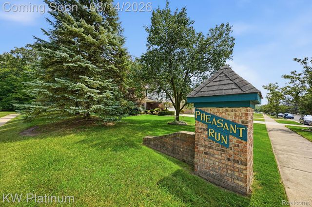 18051 Cedar Island Boulevard, Brownstown Charter Township, MI 48174