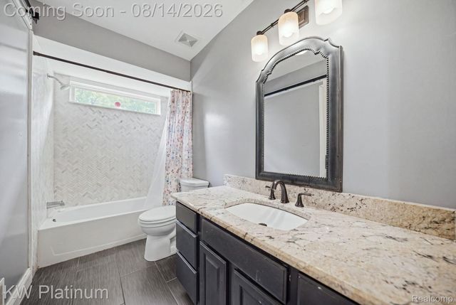 18051 Cedar Island Boulevard, Brownstown Charter Township, MI 48174
