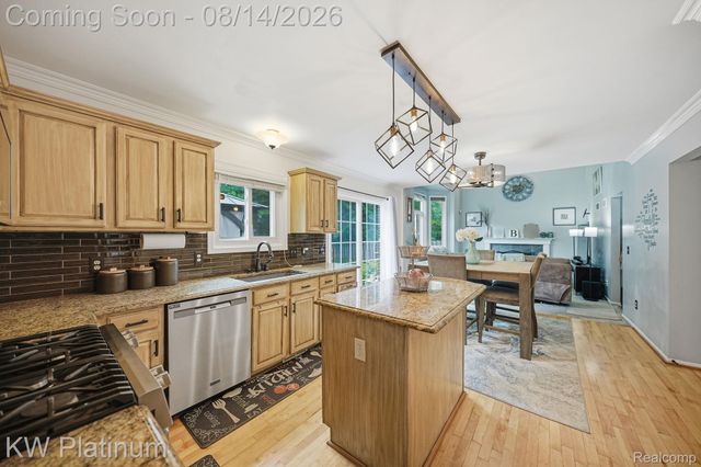18051 Cedar Island Boulevard, Brownstown Charter Township, MI 48174