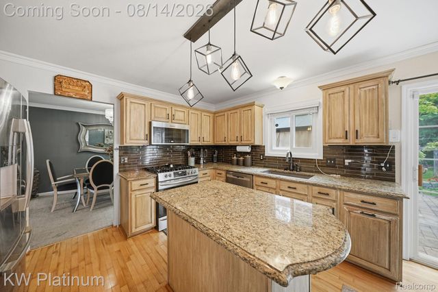18051 Cedar Island Boulevard, Brownstown Charter Township, MI 48174