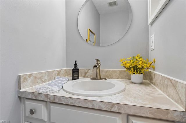 116 Grand View DR, Hampton, VA 23664