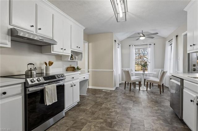 116 Grand View DR, Hampton, VA 23664