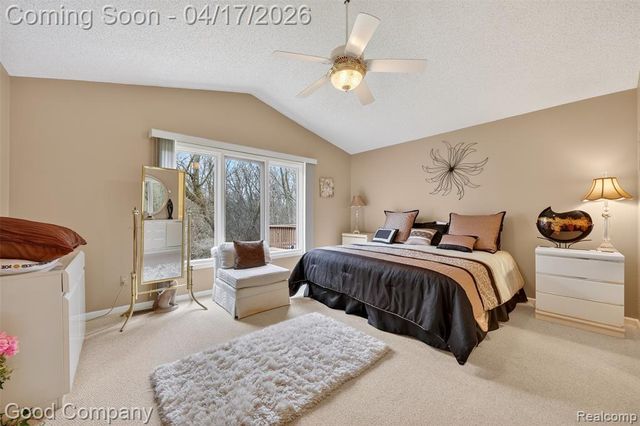 21650 River Ridge Trail, Farmington Hills, MI 48335