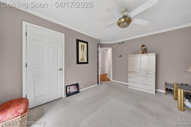 21650 River Ridge Trail, Farmington Hills, MI 48335