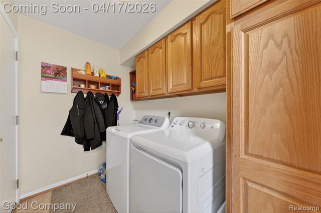 21650 River Ridge Trail, Farmington Hills, MI 48335