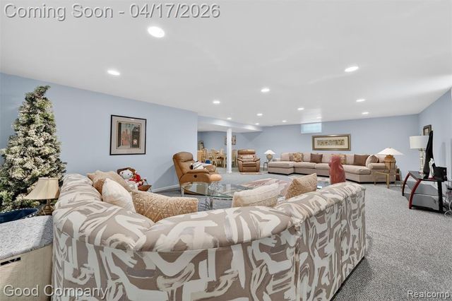 21650 River Ridge Trail, Farmington Hills, MI 48335